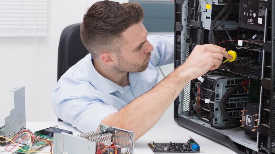 Bilgisayarınızdan Gelen Garip Sesler Ne Anlama Geliyor?