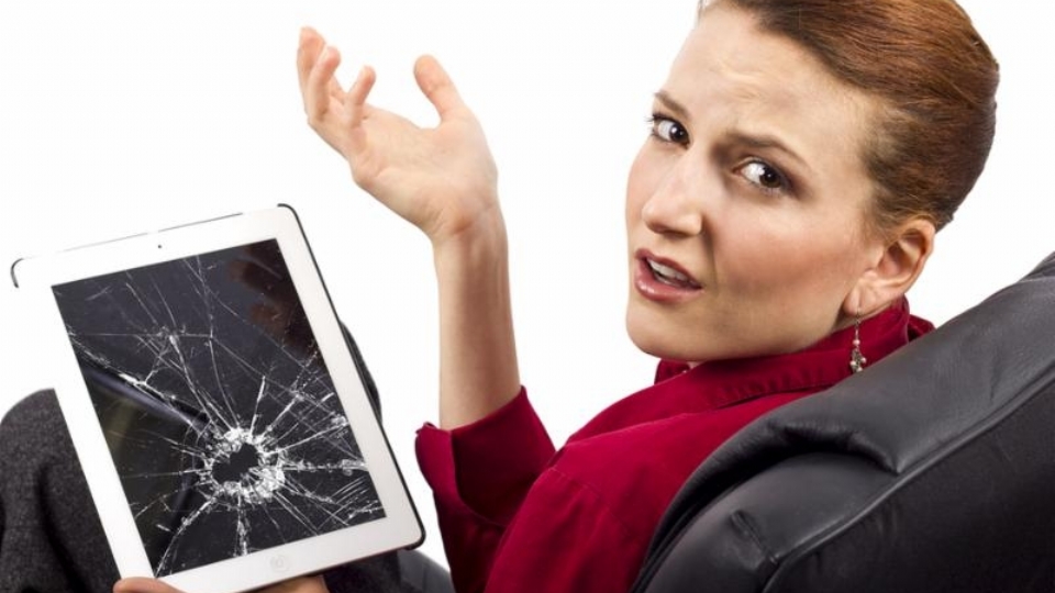 Ekran Kırıldı! Orijinal mi Uyumlu mu Seçmelisiniz?